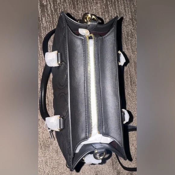 Coach Maggie Small Tote Bag In Signature Leather CY670 Black NWT - Picture 13 of 15